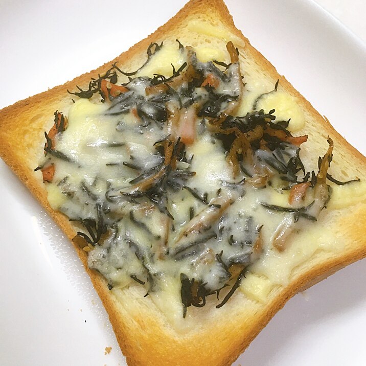 朝の時短レシピ☆ひじき煮とチーズのトースト